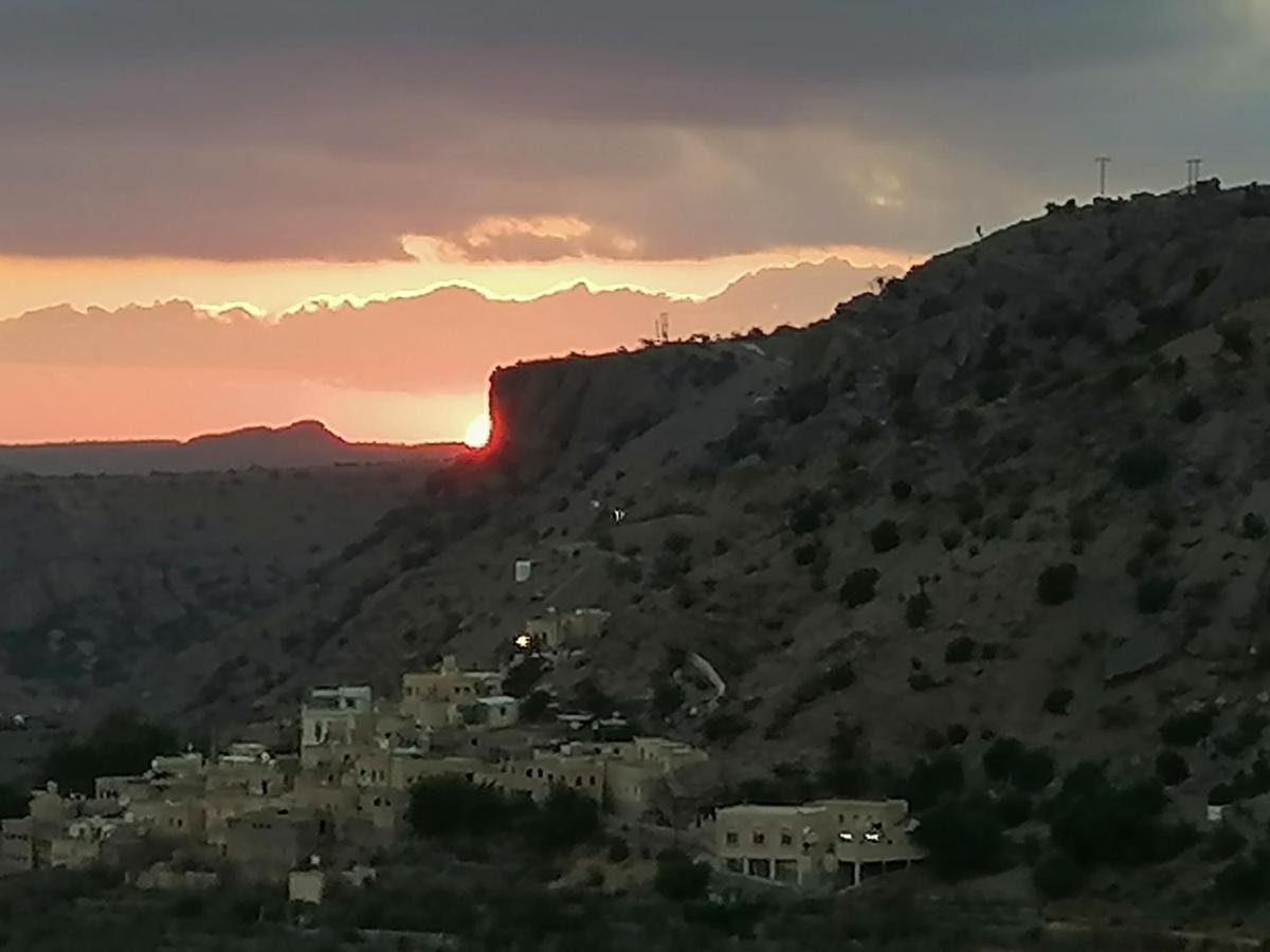 Bayt Alhagar Residance بيت الحجر للضيافة الجبل الأخضر Villa Hayl Yaman Exterior foto